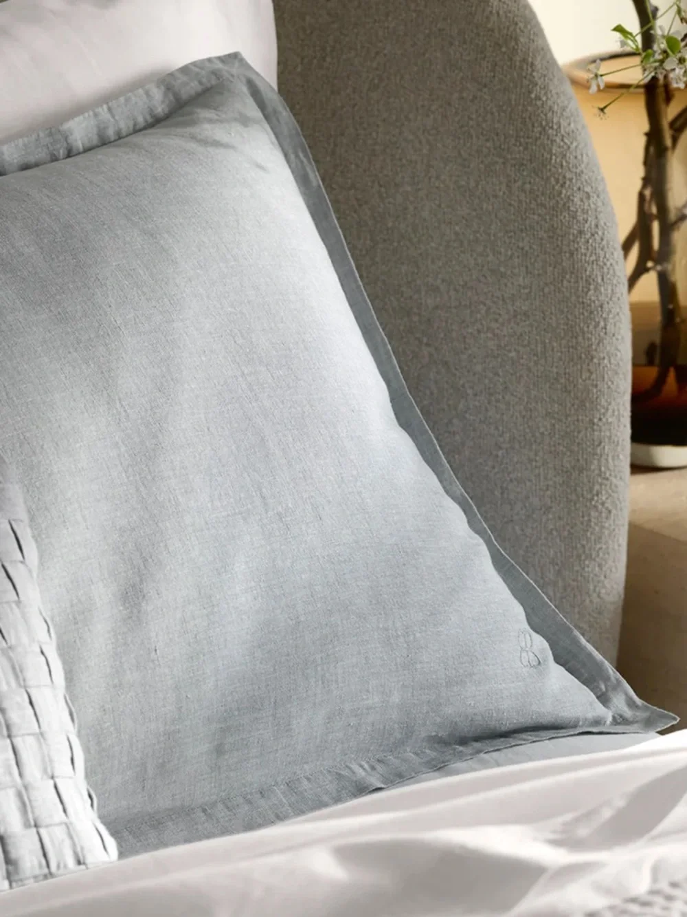 BOLL & BRANCH Linen Duvet Set in Shore